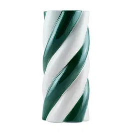 Que Rico Amor Del Color Green/White Camila Vase