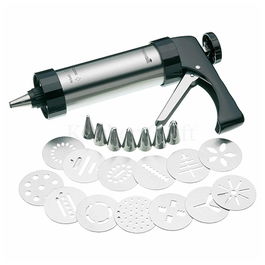 Sweetly Does It Master Class Biscuit and Icing Set