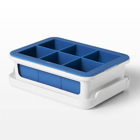 OXO Good Grips Covered Silicone Large Cubes Ice Cube Tray