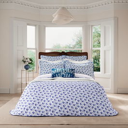 V&A Swanwick Duvet Cover Super King Size Indigo Blue & White