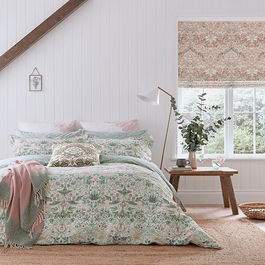 Morris & Co Strawberry Thief Duvet Cover Super King Size Cochineal Pink