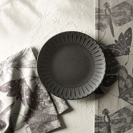 Royal Botanic Gardens Kew Living Jewels Salad Plate 21cm - Black