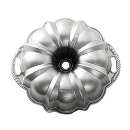 Nordic Ware Anniversary 12 Cup Bundt Tin