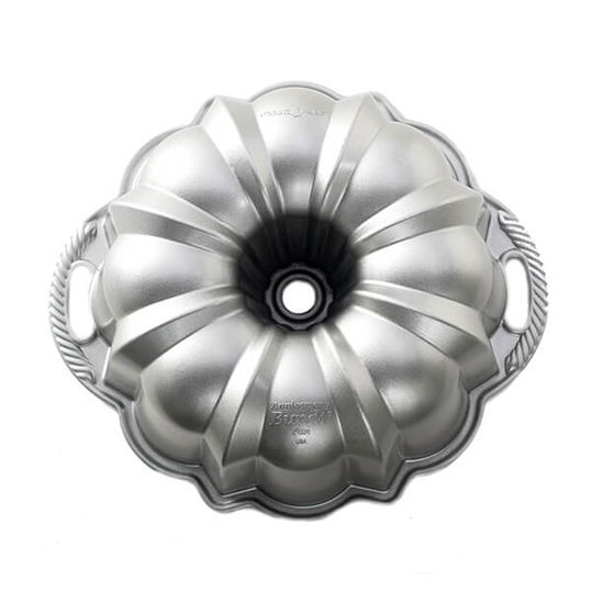 Nordic Ware Anniversary 12 Cup Bundt Tin