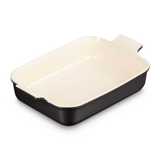 Le Creuset Matte Black Stoneware Large 32cm Heritage Rectangular Dish