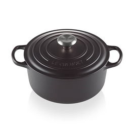 Le Creuset Signature Satin Black Cast Iron 26cm Round Casserole
