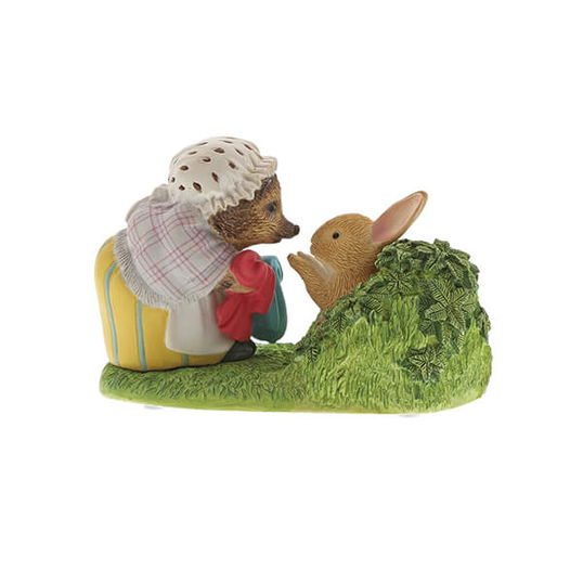 Beatrix Potter Mrs Tiggy Winkle Returning Peter`s Jacket Figurine