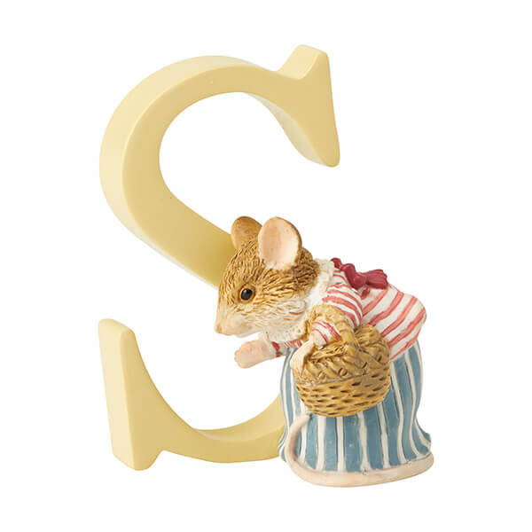 Beatrix Potter S Mrs Tittlemouse Ornamental Letter