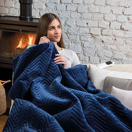 Dreamland Hurry Home Quilted Herringbone Warming Throw Navy Blue