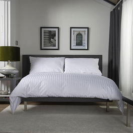 The Lyndon Company Canterbury Duvet Set Grey Single