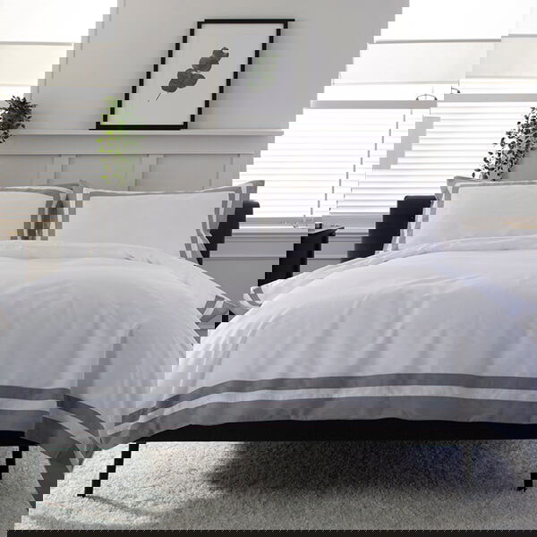 The Lyndon Company Hotel California Duvet Set Single