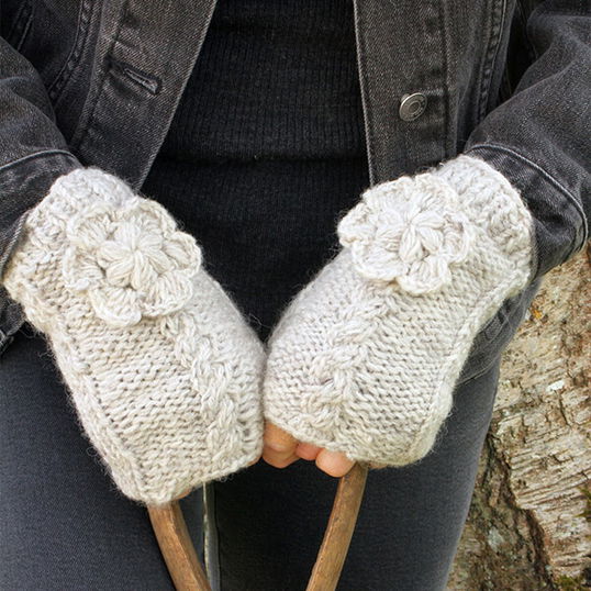 Pachamama Chamonix Flower Handwarmer Oatmeal