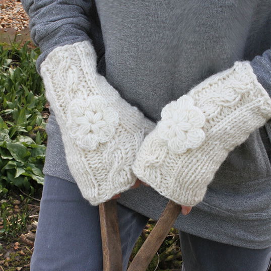 Pachamama Chamonix Flower Handwarmer Cream