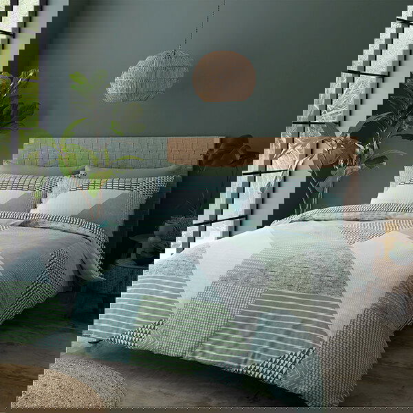 Catherine Lansfield Larsson Geo Double Duvet Set Green