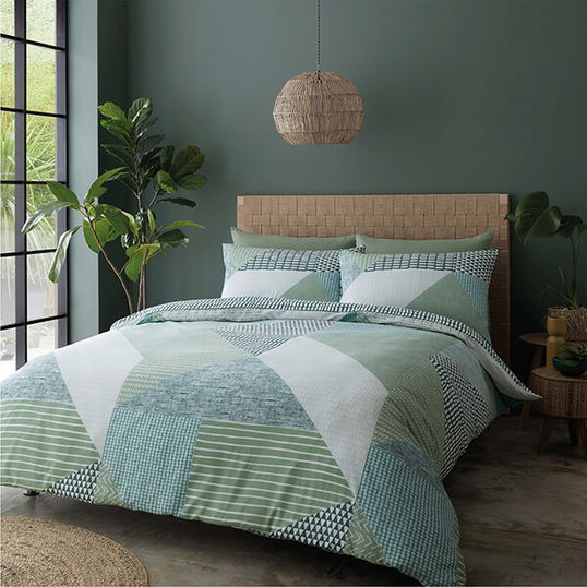 Catherine Lansfield Larsson Geo King Duvet Set Green