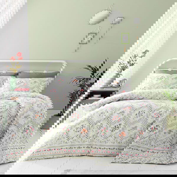 Catherine Lansfield Cameo Floral King Duvet Set Green