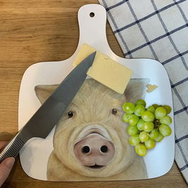 Lucy's Farm Wilbur the Pig Design Large Chopping Board